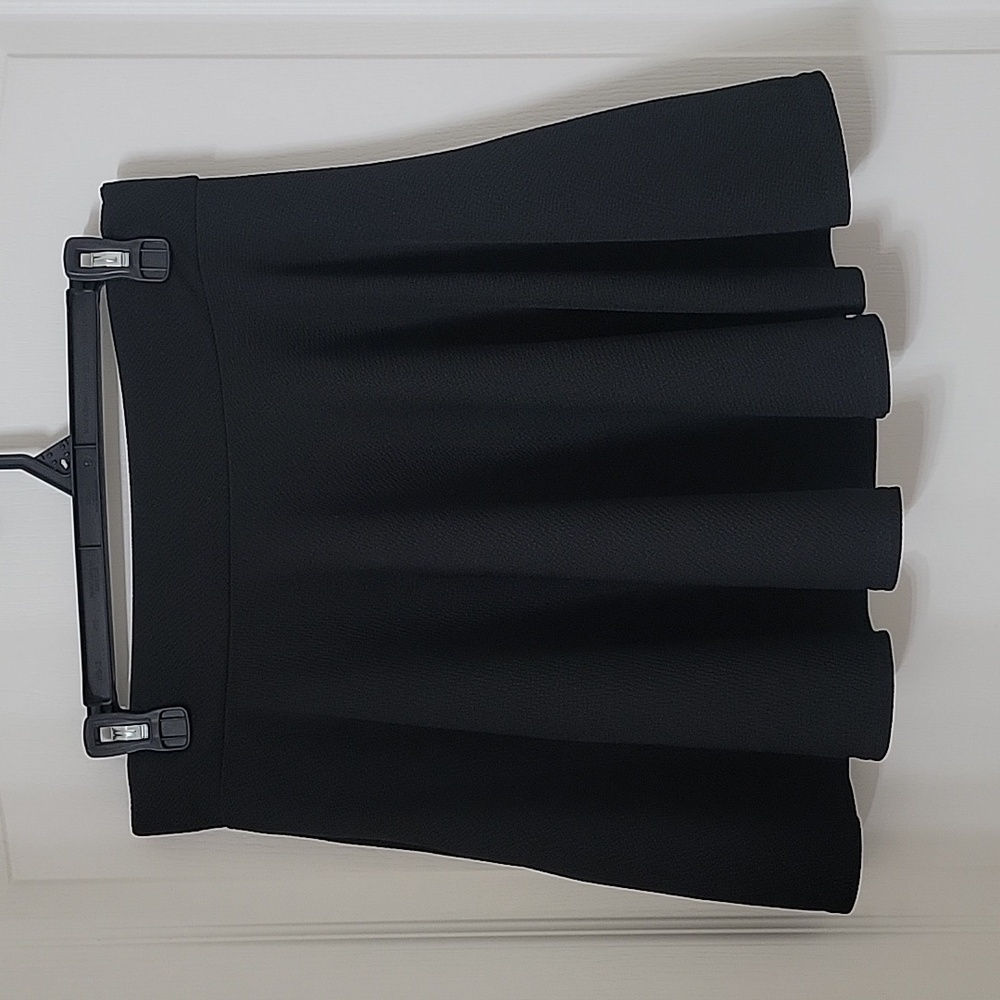 Urban Coco Size L Skater Style Black Skirt, NEW with Tag